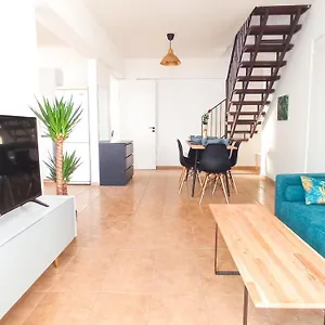 https://luxury-private-rooms-sea-view-netflix-gym-5-min-from-beach.larnacahotels.org